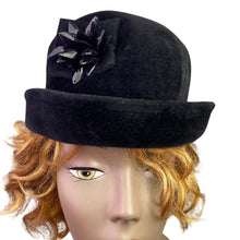 Load image into Gallery viewer, Vintage Emme Boutique Hat Womens Black Velvet Cloche Pillbox Church Mod Fashion