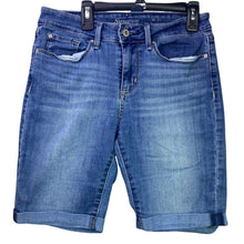 Load image into Gallery viewer, Levi Strauss Shorts Womens 28 Denim Bermuda Cuffed Beachy Outdoors Streetwear
