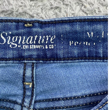Load image into Gallery viewer, Levi Strauss Shorts Womens 28 Denim Bermuda Cuffed Beachy Outdoors Streetwear