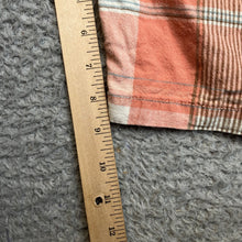 Load image into Gallery viewer, Tommy Hilfiger Shorts Mens Medium Plaid Preppy Academia Sailing Beachy Coastal