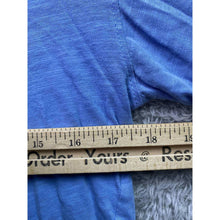 Load image into Gallery viewer, Carolina Tar Heels Shirt Mens Medium Blue UNC University Spell Out Academia