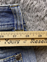 Load image into Gallery viewer, Jessica Simpson Jeans Women 14 (36x30) DISTRESSED Light Wash Embroidered Rose