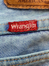 Load image into Gallery viewer, VTG Wrangler Jeans Adult 34x32 Turquoise Blue Denim Regular Fit Straight Leg Men