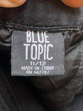 Load image into Gallery viewer, Blue Topic Jeans Juniors 11/12 Black Denim Distressed Grunge Streetwear Girls