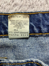 Load image into Gallery viewer, VTG Levis 550 Jeans Adult 42x30 Blue Denim Relaxed Fit Orange Tab USA 90s Mens