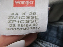 Load image into Gallery viewer, Wrangler Jeans Adult 44x29 Blue Denim Whiskered Straight Leg Stretch ZM1CSSE Men