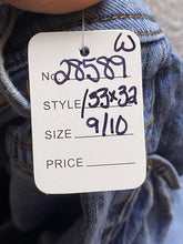 Load image into Gallery viewer, Apple Bottoms Jeans Women 9/10 (33x32) Vintage Y2K Stretch Medium Wash Straight