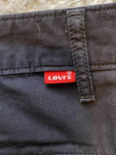 Load image into Gallery viewer, Levis Shorts Adult 40 Black Cargo Casual Wear Hiking Grunge Men