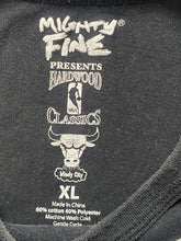 Load image into Gallery viewer, Chicago Bulls Shirt Womens Extra Large Black Cropped Windy City NBA Classics