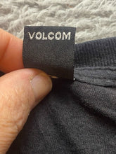Load image into Gallery viewer, Volcom Shirt Adult Medium Black Script Logo Crewneck Streetwear Skateboard Mens