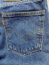 Load image into Gallery viewer, VTG Levis 550 Jeans Adult 42x30 Blue Denim Relaxed Fit Orange Tab USA 90s Mens