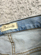 Load image into Gallery viewer, Madewell Jeans Womens 32x27.5 Blue Distressed The Perfect Vintage Denim Ladies
