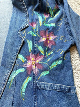 Load image into Gallery viewer, Vintage Denim Jacket Womens 3X Blue Jean Hand Painted Shoulder Pads Flower Lady