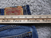 Load image into Gallery viewer, Levis 505 Jeans Adult 40x30 Regular Fit Medium Wash 5 Pocket Denim Mens