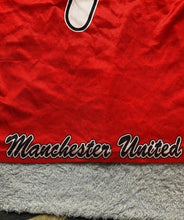 Load image into Gallery viewer, Manchester United Jersey Adult Small Red Black David Beckham Retro Football Mens