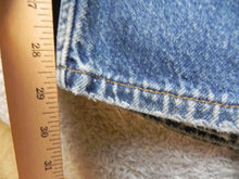 Load image into Gallery viewer, Levis 505 Jeans Adult 40x30 Regular Fit Medium Wash 5 Pocket Denim Mens