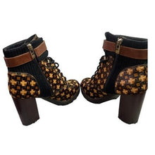 Load image into Gallery viewer, Antonio Melani Boots Womens 6M Ankle Booties Calf Hair Chunky Platform Combat