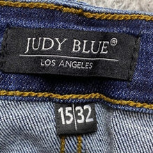Load image into Gallery viewer, Judy Blue Jeans Womens 15 Distressed Raw Hem Normcore Stretch Style JB82592DK