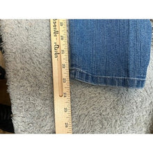 Load image into Gallery viewer, Bandolino Jeans Womens Size 10 Hadley Blue Denim Capri Cropped Blue