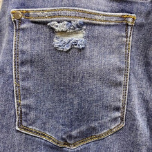 Load image into Gallery viewer, Judy Blue Jeans Womens 15 Distressed Raw Hem Normcore Stretch Style JB82592DK