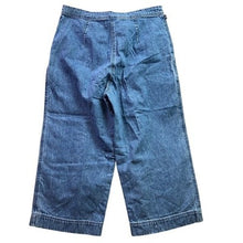 Load image into Gallery viewer, Lauren Jeans Womens Medium Mature Capri Lighweight Denim Beachy Coastal