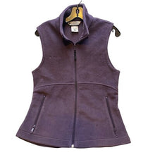 Load image into Gallery viewer, Columbia Vest Women's Medium Full Zip Pockets Plum Athleisure Fleece Outdoor