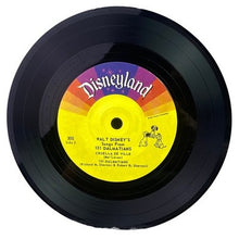 Load image into Gallery viewer, 1965 101 Dalmatians Disneyland Record and Book 305 Vinyl 33 1/3 RPM