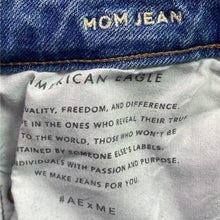 Load image into Gallery viewer, American Eagle Jeans Womens 10 Distressed Thrashed Grunge Streetwear Mom Jean