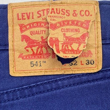 Load image into Gallery viewer, Levis 541 Jeans Mens 32x30 Athletic Taper Preppy Academia Everyday Streetwear