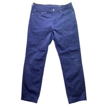 Load image into Gallery viewer, Levis 541 Jeans Mens 32x30 Athletic Taper Preppy Academia Everyday Streetwear