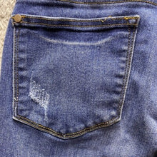 Load image into Gallery viewer, Judy Blue Jeans Womens 32 Extra Large Distressed Straight Denim Comfort Stretch