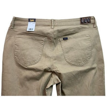 Load image into Gallery viewer, Lee Pants Mens Medium Legendary Style Straight Leg Chino Dress Workwear NWT
