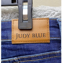 Load image into Gallery viewer, Judy Blue Jeans Womens 13x31 Straight Dark Wash Distressed Stretch Casual