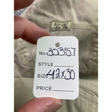 Load image into Gallery viewer, Wrangler Pants Mens 42x30 Carpenter Gorpcore Workwear Rugged Grunge Everyday