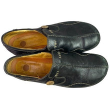Load image into Gallery viewer, Clarks Structured Shoes Womens 7W Black Leather Slip On Career Office Everyday