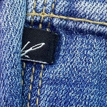 Load image into Gallery viewer, KanCan Jeans Womens 9/28 Frayed Fade Preppy Academia Everyday Streetwear