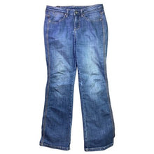 Load image into Gallery viewer, Wrangler Aura Jeans Womens 10 Workwear Career Office Preppy Academia Streetwear