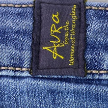 Load image into Gallery viewer, Wrangler Aura Jeans Womens 10 Workwear Career Office Preppy Academia Streetwear