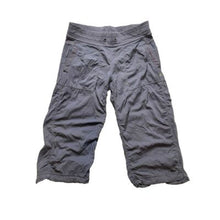 Load image into Gallery viewer, Lululemon Pants Womens 33x18 Gray Dance Studio Activewear Crop Capri Stretch