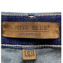 Load image into Gallery viewer, Judy Blue Jeans Womens 13x31 Straight Dark Wash Distressed Stretch Casual