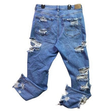 Load image into Gallery viewer, American Eagle Jeans Womens 10 Distressed Thrashed Grunge Streetwear Mom Jean