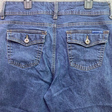 Load image into Gallery viewer, Bandolino Blu Jeans Womens 12 Cropped Mature Office Career Beachy Coastal