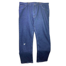 Load image into Gallery viewer, Wrangler Jeans Mens 42x32 Workwear Outdoors Chore Country Rugged Streetwear