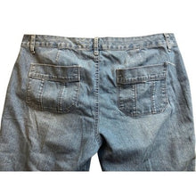 Load image into Gallery viewer, Bandolino Jeans Womens Size 10 Hadley Blue Denim Capri Cropped Blue