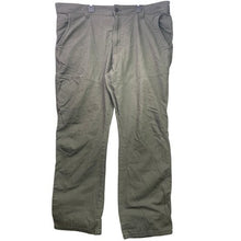 Load image into Gallery viewer, Wrangler ATG Pants Mens 40X30 All Terrain Gorpcore Workwear Streetwear Career