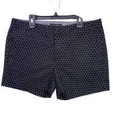 Load image into Gallery viewer, Banana Republic Shorts Womens 10 Preppy Hampton Geometric Academia Streetwear