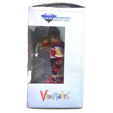 Load image into Gallery viewer, Disney Kingdom Hearts Sora Vinyl Figure Diamond Select Toys Exclusive