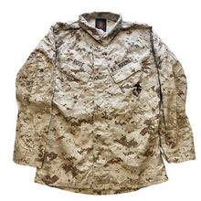 Load image into Gallery viewer, US Marines Jacket Mens Small Desert Camo Digital Pixel Skater Grunge Button Down