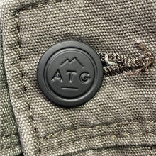 Load image into Gallery viewer, Wrangler ATG Pants Mens 40X30 All Terrain Gorpcore Workwear Streetwear Career