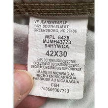 Load image into Gallery viewer, Wrangler Pants Mens 42x30 Carpenter Gorpcore Workwear Rugged Grunge Everyday